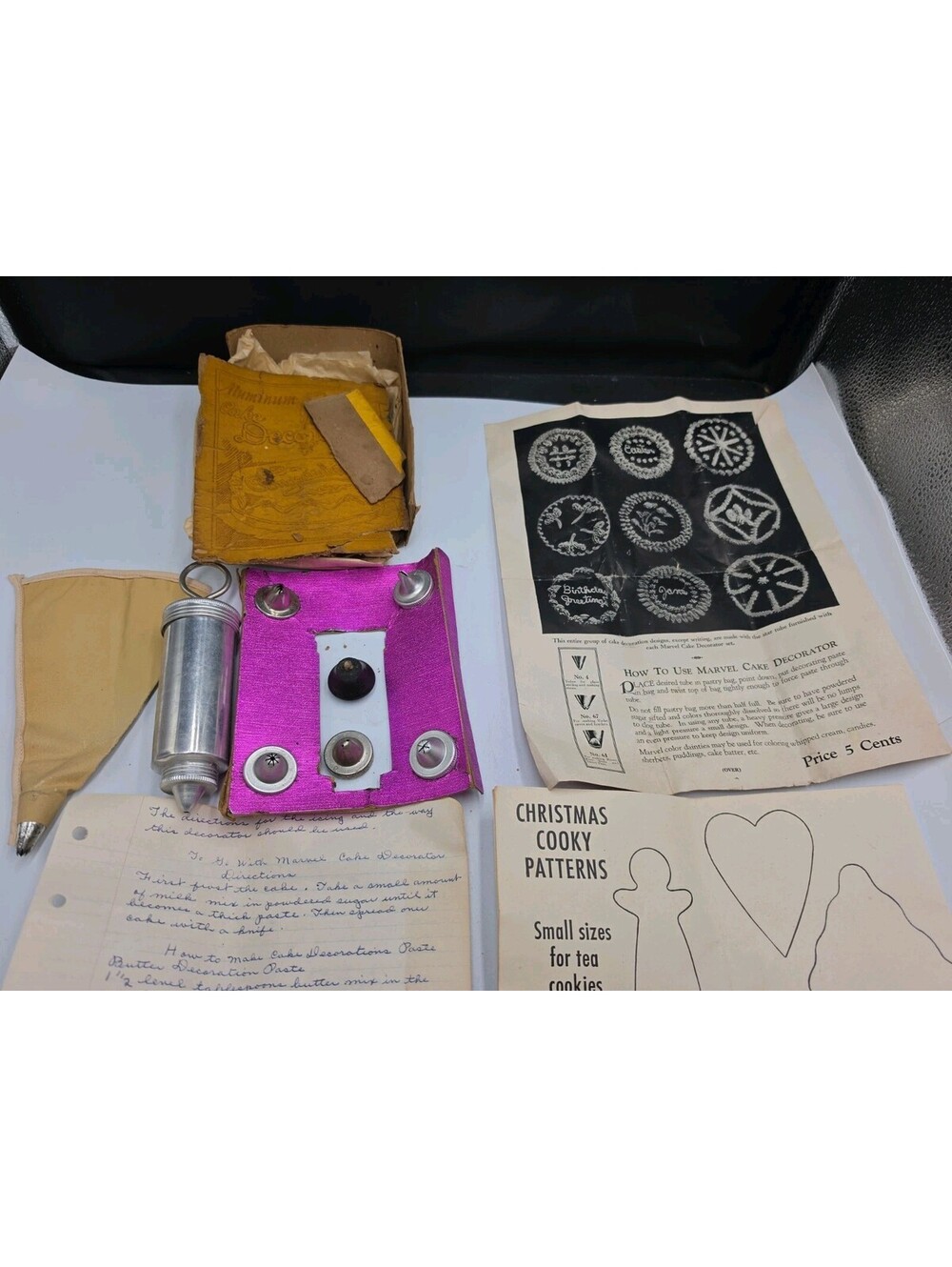 Vintage Marvel Cake Decorator Set Aluminum Pastry Icing Bag Tips Manual See Pics